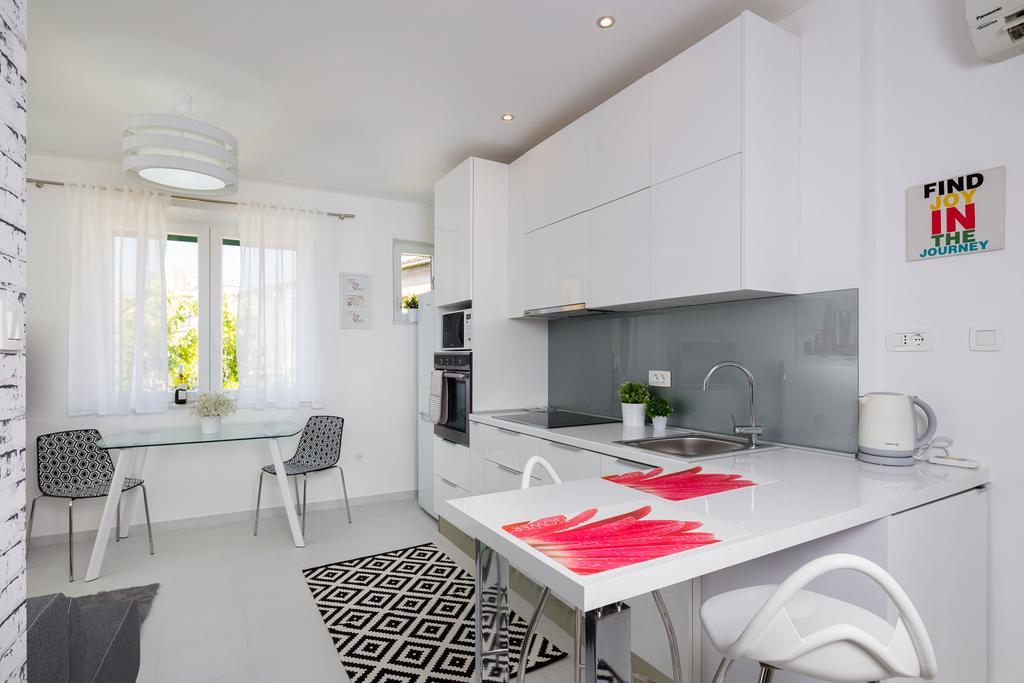 Old City Luxury Apartment Iris Split Exterior foto